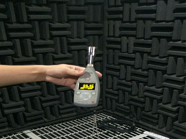 消聲室實(shí)測(cè)聲學(xué)效果：22.3dB（A）